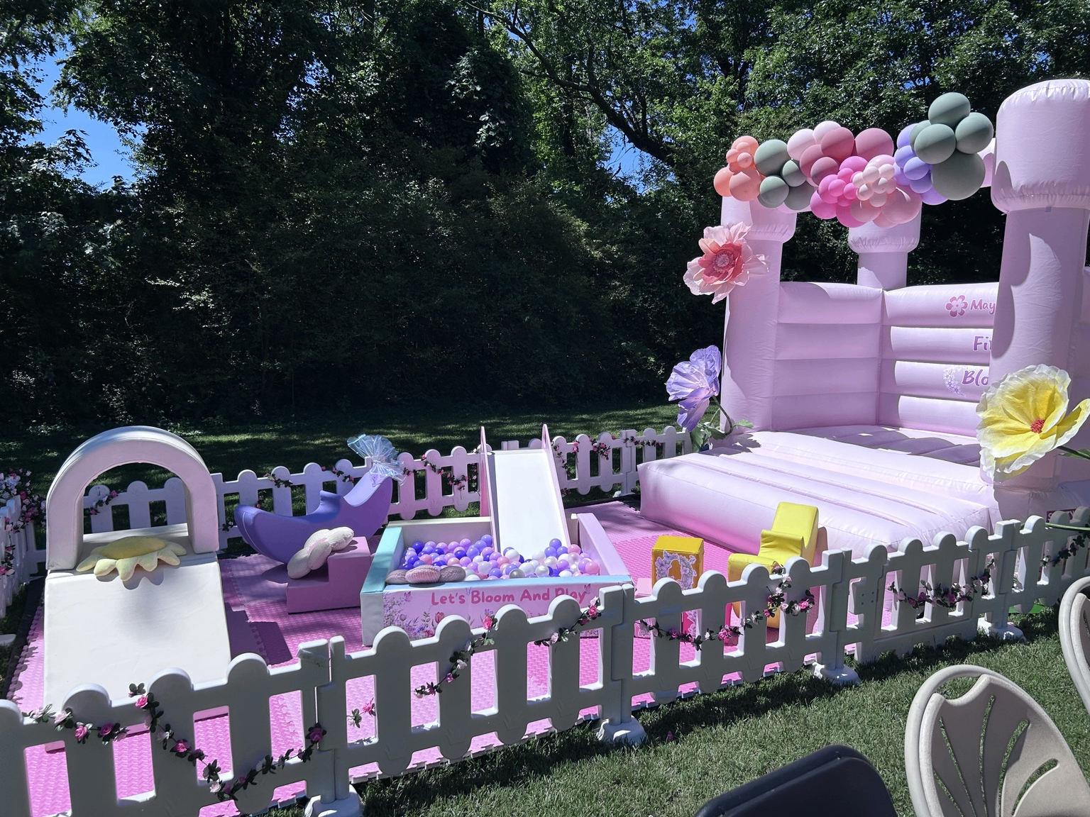 Mini Joy floral bounce house party